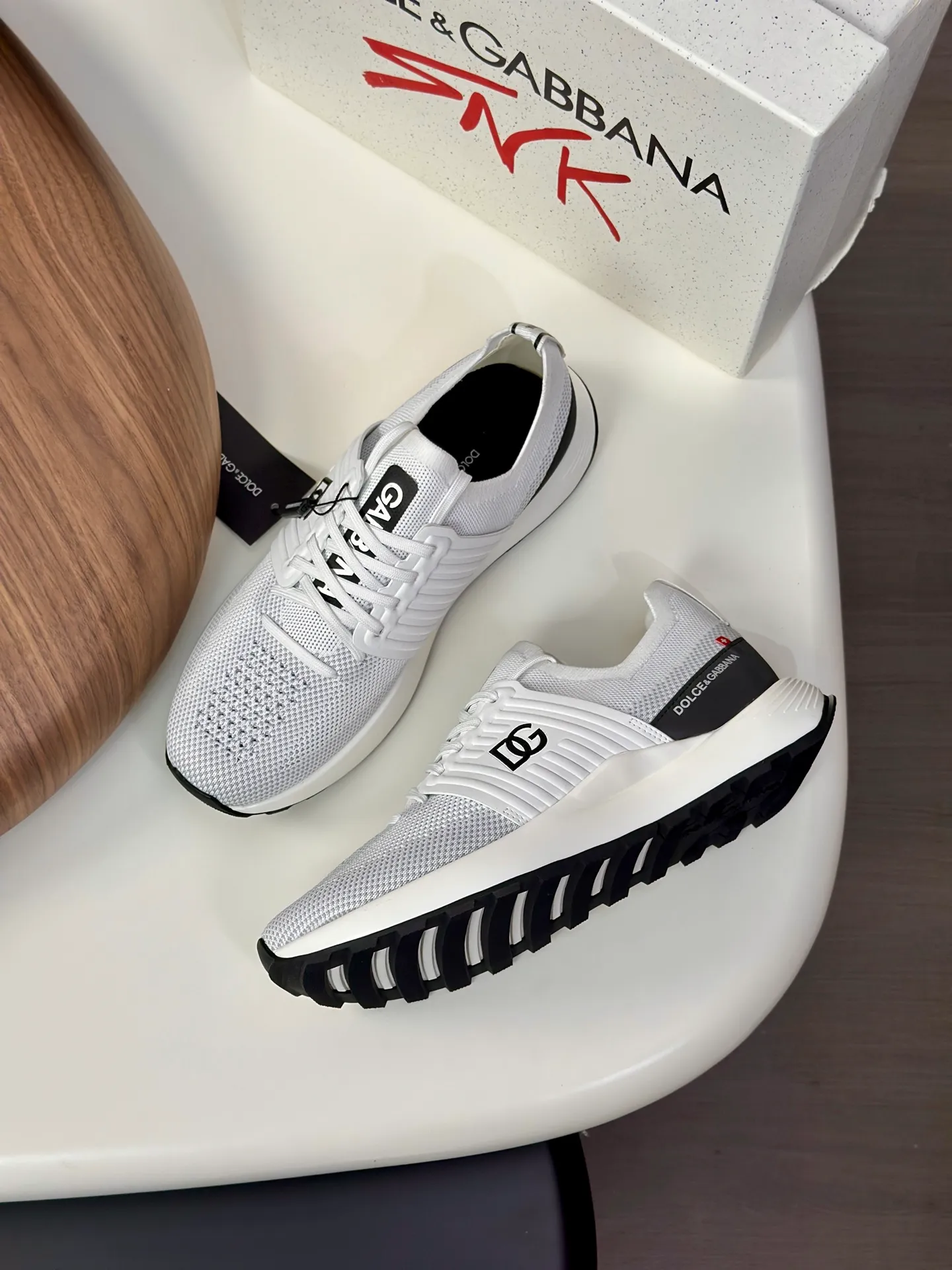💰720••New arrivals••Dolce&Gabbana••DG✔️High-end men’s sports•casual shoes. Original goods from top counters. Original imported cowhide, multi-material splicing design ➕Imported cowhide lining, cowhide feet ➕Original TPR elastic outsole.  Size: 39-44 (38, 45 customized)
